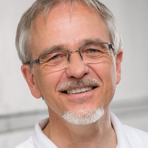 Dr. Andreas Schiebeler